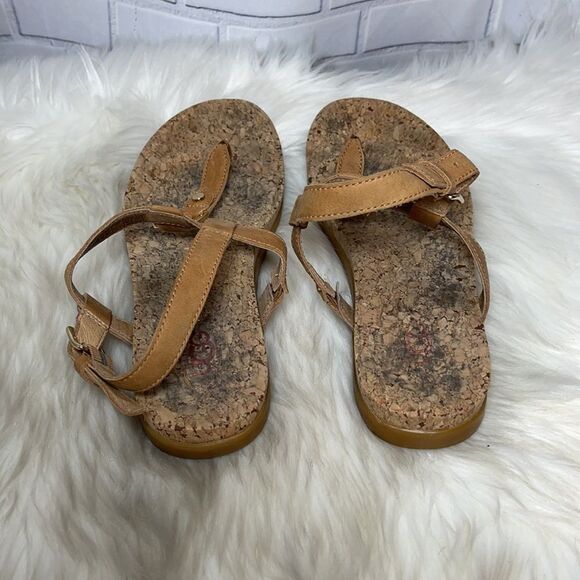 UGG Tan Leather Madonna Thong Sandals Sz 6.5 - Picture 4 of 7